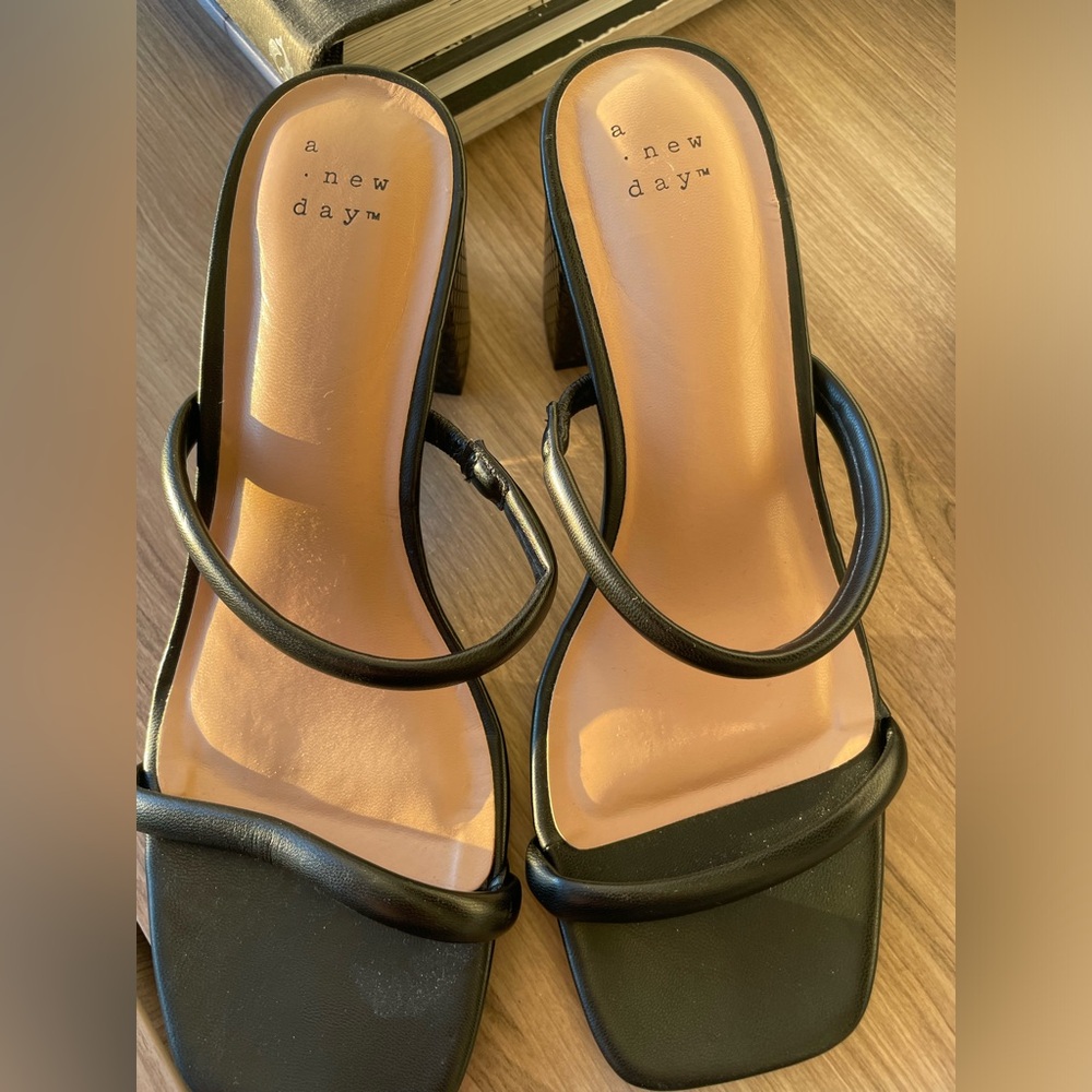 Black heel